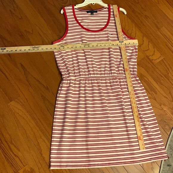 Tommy Hilfiger Size Large very cool & classy sleeveless dress.  NWOT - Picture 1 of 6